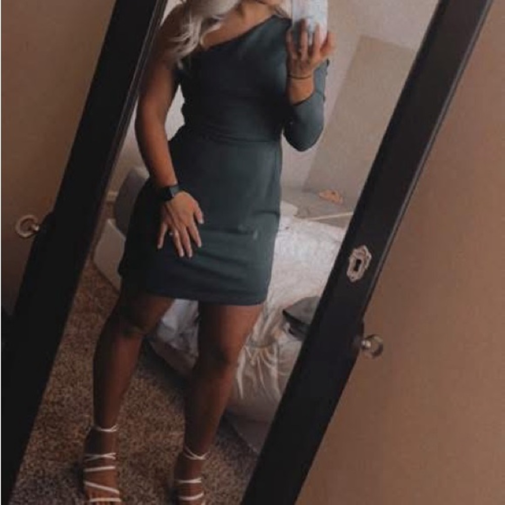 Elegant One-Shoulder Dark Green Dress